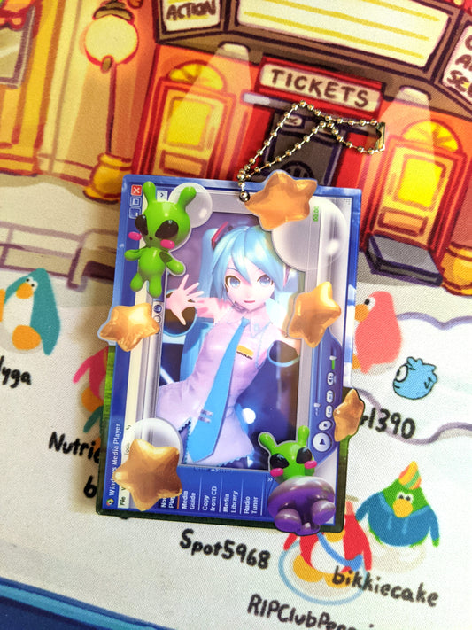 Alien Photocard Holder Keychain