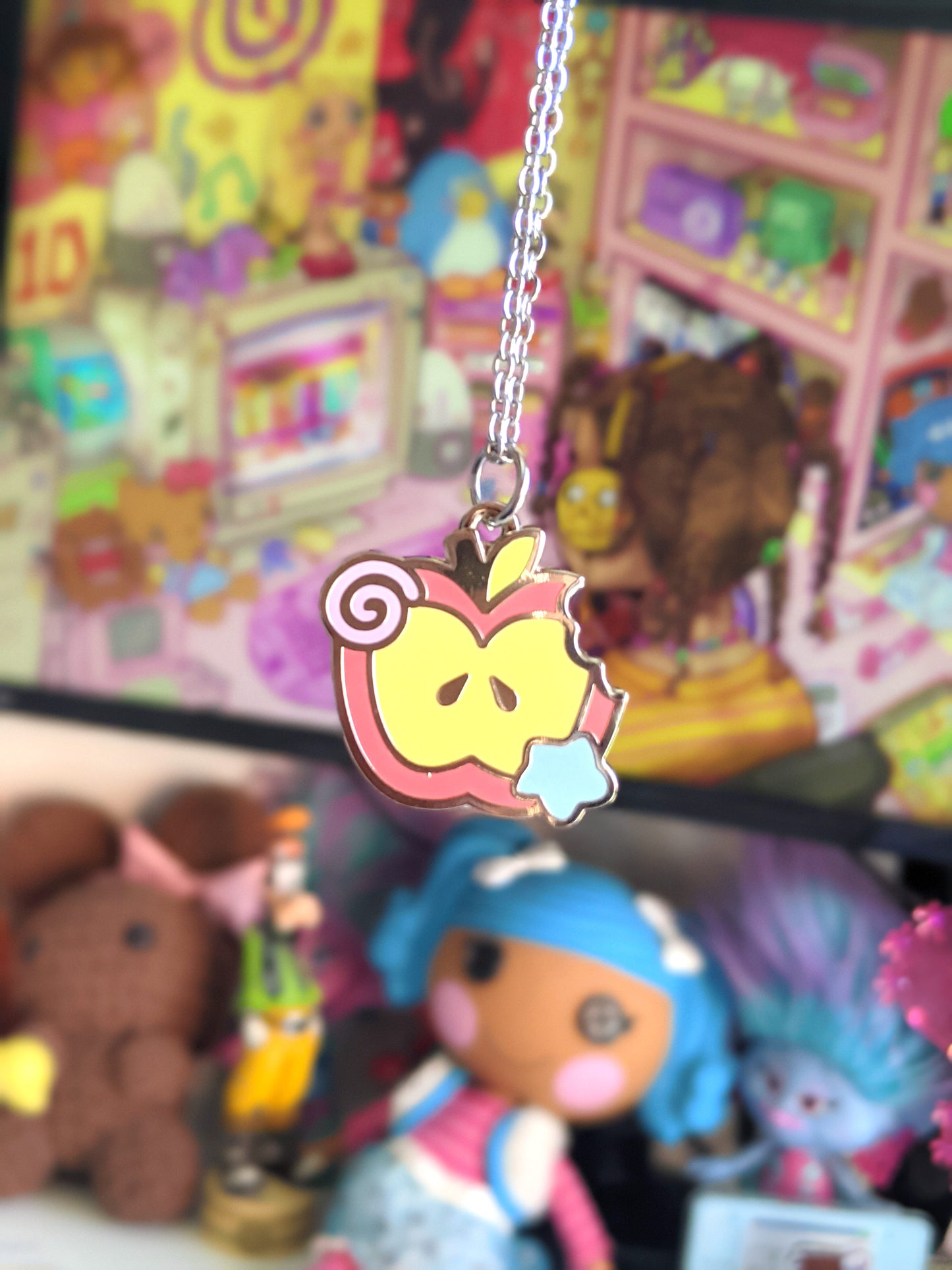 Apple Swirl Necklace